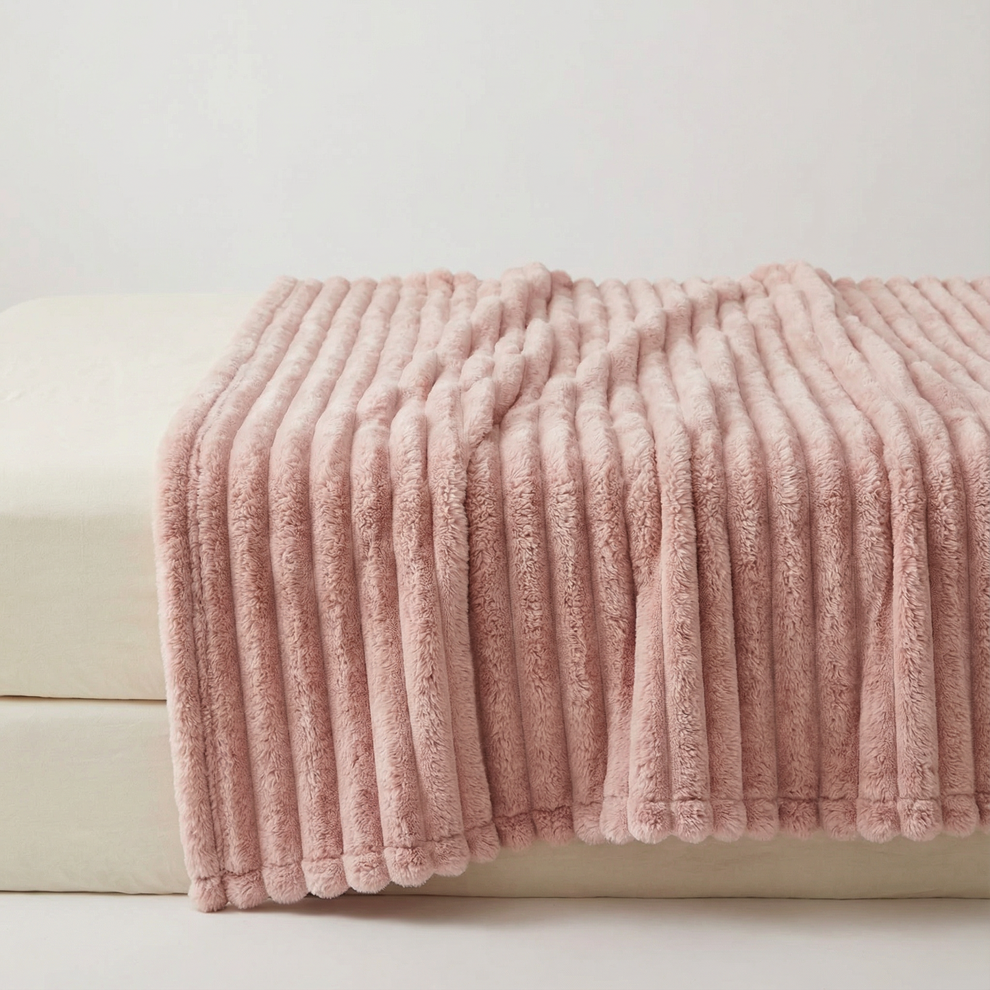 Faux Rabbit Fur Throw Blanket – Textured Plush Design